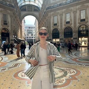 Meet your Posher, Becca